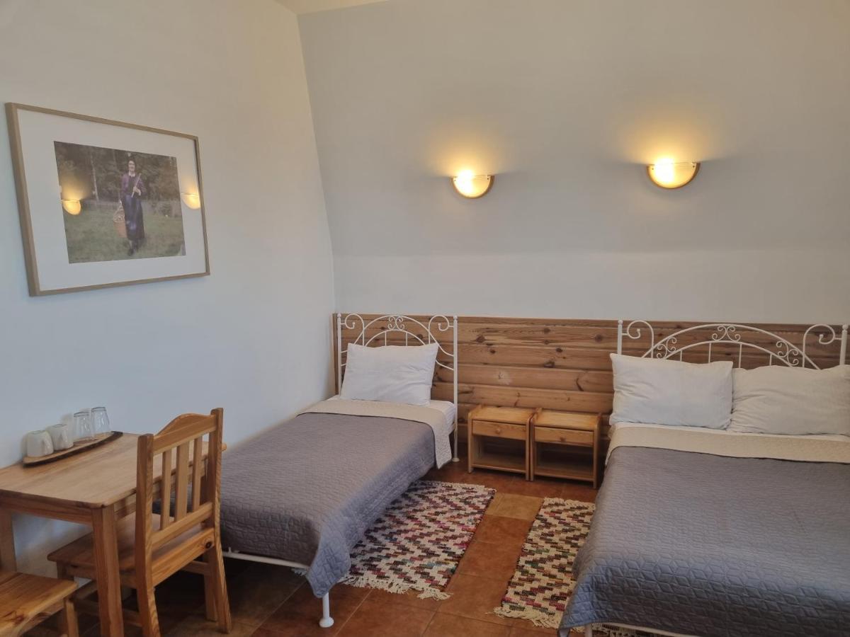 Hotelik Z Mozliwoscia Sniadania "Kur" Myszyniec-Kurpie Ngoại thất bức ảnh